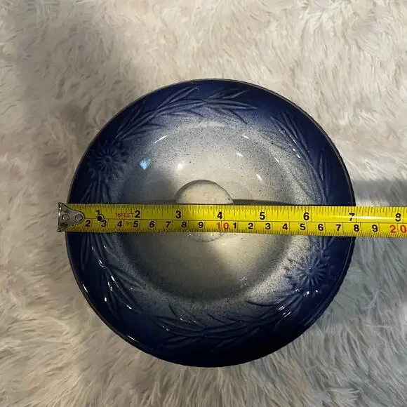 Vintage Blue and White Cow Butter Crock Glaze Stoneware w Lid and Wood Handle - Picture 5 of 5